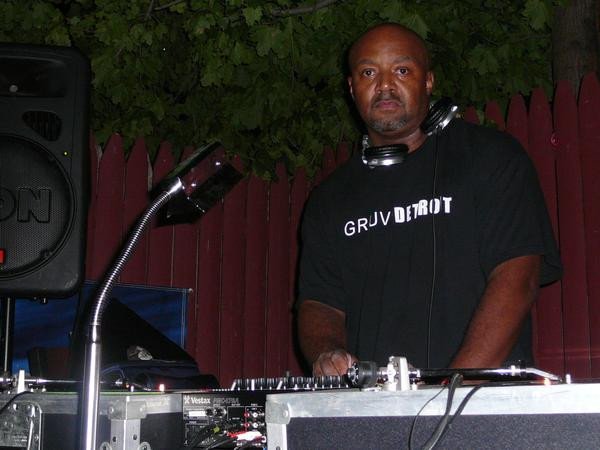 DJ MoReese